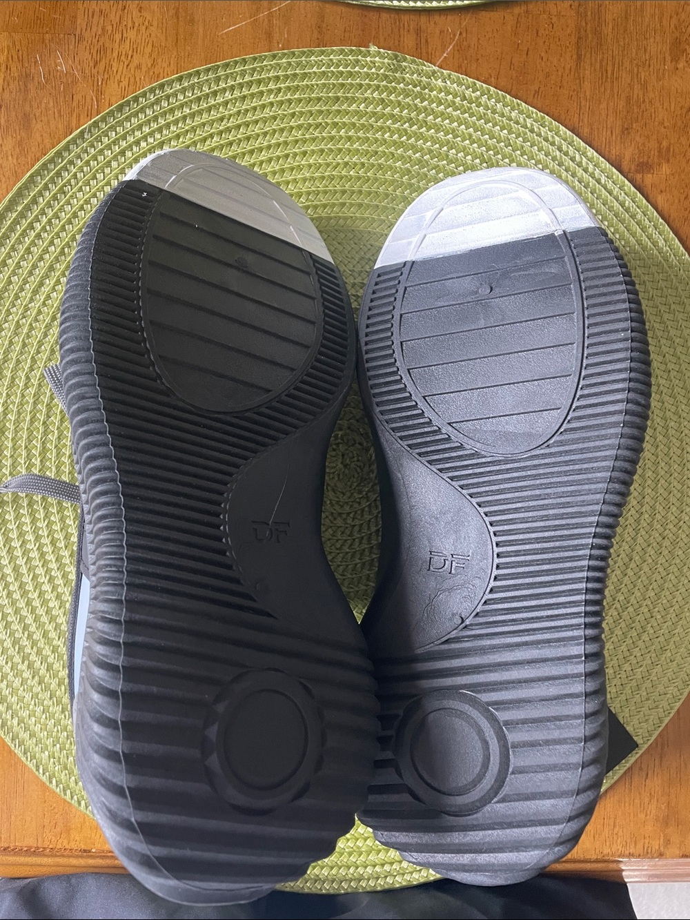 Gray Women's Athletic Sneakers with Black Accents - Unbranded - Picture 5 of 6
